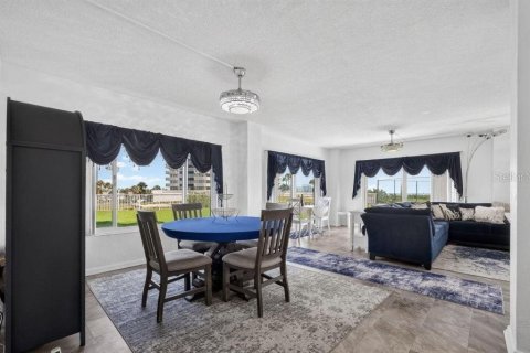 Condo in Flagler Beach, Florida, 3 bedrooms № 2199550 - photo 9