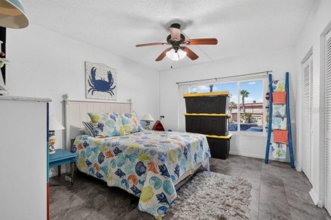 Condo in Flagler Beach, Florida, 3 bedrooms № 2199550 - photo 18