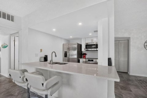 Condo in Flagler Beach, Florida, 3 bedrooms № 2199550 - photo 4