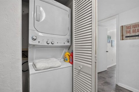 Condo in Flagler Beach, Florida, 3 bedrooms № 2199550 - photo 16