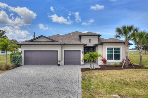 Villa ou maison à vendre à Punta Gorda, Floride: 3 chambres, 225.01 m2 № 2151813 - photo 7