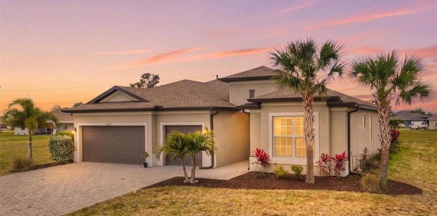 Villa ou maison à Punta Gorda, Floride 3 chambres, 225.01 m2 № 2151813