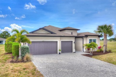 Villa ou maison à vendre à Punta Gorda, Floride: 3 chambres, 225.01 m2 № 2151813 - photo 2
