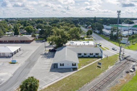 Commercial property in Lakeland, Florida 449.83 sq.m. № 2375566