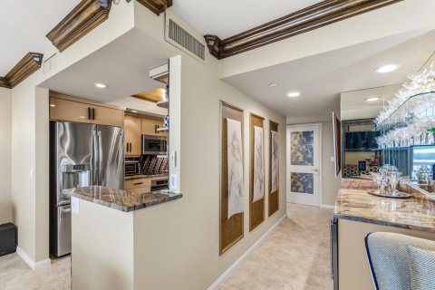 Condo in North Palm Beach, Florida, 2 bedrooms  № 2262334 - photo 17