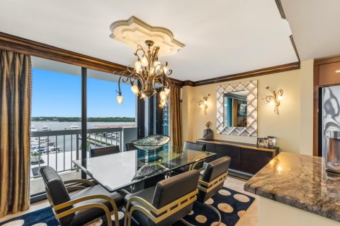 Condo in North Palm Beach, Florida, 2 bedrooms  № 2262334 - photo 16