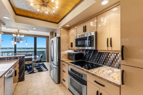 Condo in North Palm Beach, Florida, 2 bedrooms  № 2262334 - photo 6