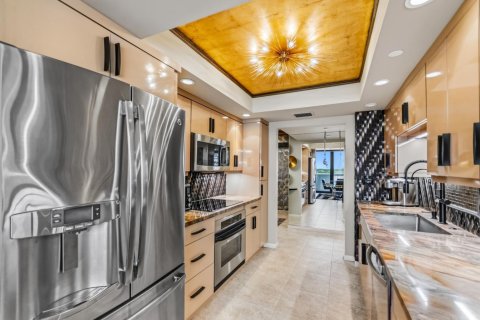 Condo in North Palm Beach, Florida, 2 bedrooms  № 2262334 - photo 8