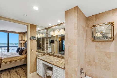 Condo in North Palm Beach, Florida, 2 bedrooms  № 2262334 - photo 25