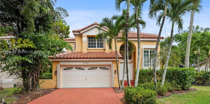 Casa en Cooper City, Florida 4 dormitorios, 224.64 m2 № 2062649