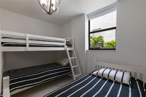 Condominio en alquiler en Miami Beach, Florida, 2 dormitorios, 83.8 m2 № 2055612 - foto 9