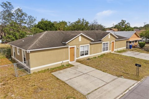 Propiedad comercial en venta en Winter Haven, Florida, 6 dormitorios, 180.6 m2 № 2102824 - foto 3