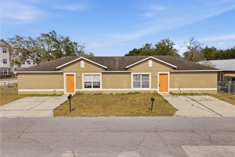 Propiedad comercial en venta en Winter Haven, Florida, 6 dormitorios, 180.6 m2 № 2102824 - foto 2