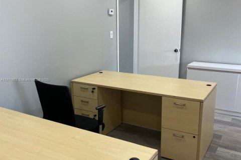 Immobilier commercial à vendre à Lauderhill, Floride № 1960269 - photo 6