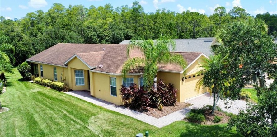 House in Poinciana, Florida 2 bedrooms, 140 sq.m. № 1856545