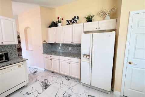 House in Poinciana, Florida 2 bedrooms, 140 sq.m. № 1856545 - photo 16