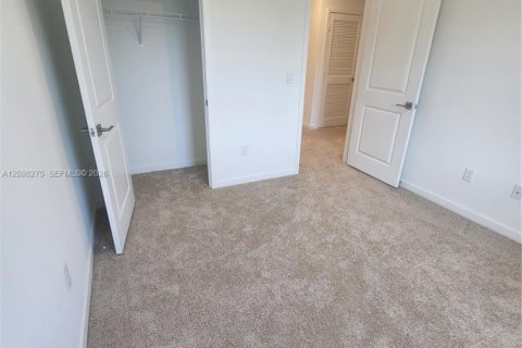 Townhouse in Fort Lauderdale, Florida 4 bedrooms, 172.89 sq.m. № 2393207 - photo 24