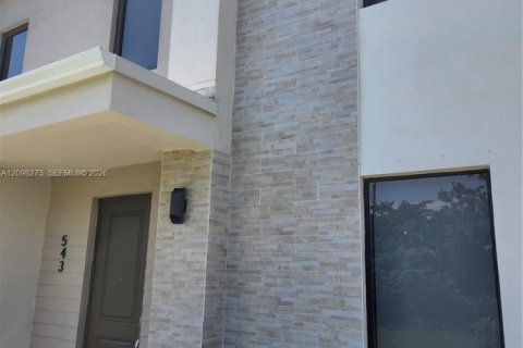 Townhouse in Fort Lauderdale, Florida 4 bedrooms, 172.89 sq.m. № 2393207 - photo 2