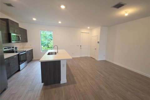 Townhouse in Fort Lauderdale, Florida 4 bedrooms, 172.89 sq.m. № 2393207 - photo 16