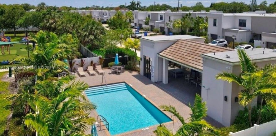 Townhouse in Fort Lauderdale, Florida 4 bedrooms, 172.89 sq.m. № 2393207