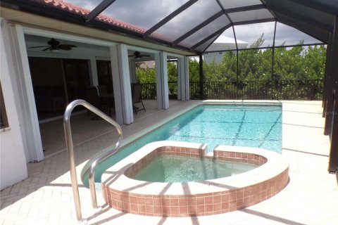 House in Punta Gorda, Florida 3 bedrooms, 149.29 sq.m. № 1911858 - photo 9