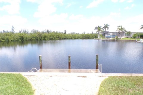 Casa en alquiler en Punta Gorda, Florida, 3 dormitorios, 149.29 m2 № 1911858 - foto 18