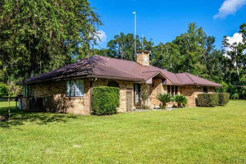 House in Fanning Springs, Florida 3 bedrooms, 211.82 sq.m. № 1878084 - photo 3