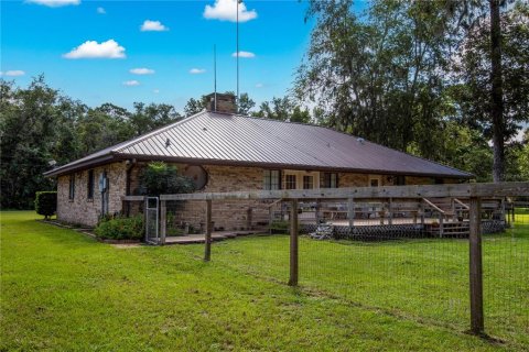 House in Fanning Springs, Florida 3 bedrooms, 211.82 sq.m. № 1878084 - photo 6
