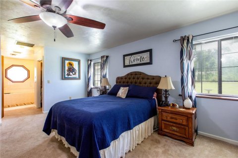 House in Fanning Springs, Florida 3 bedrooms, 211.82 sq.m. № 1878084 - photo 25