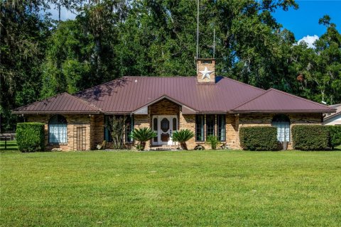 House in Fanning Springs, Florida 3 bedrooms, 211.82 sq.m. № 1878084 - photo 2