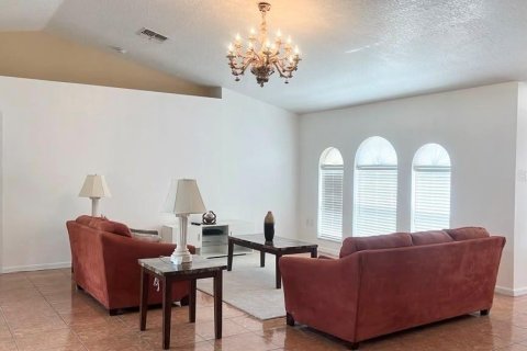Villa ou maison à vendre à Kissimmee, Floride: 3 chambres, 160.72 m2 № 2280236 - photo 3