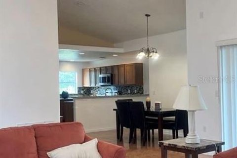 Villa ou maison à vendre à Kissimmee, Floride: 3 chambres, 160.72 m2 № 2280236 - photo 6