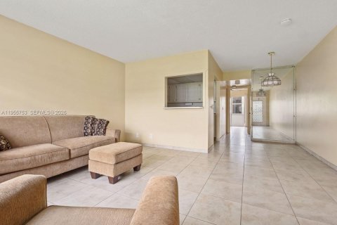 Copropriété à vendre à Deerfield Beach, Floride: 1 chambre, 54.35 m2 № 2011587 - photo 5