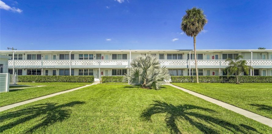 Condo in Hallandale Beach, Florida, 1 bedroom  № 1970772