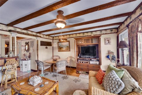 Condo in Hallandale Beach, Florida, 1 bedroom  № 1970772 - photo 9