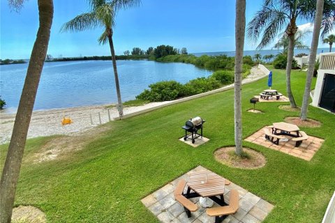 Condo in Hudson, Florida, 2 bedrooms  № 1520754 - photo 25