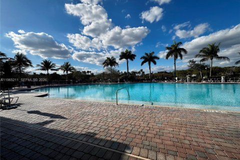 Adosado en alquiler en Cutler Bay, Florida, 3 dormitorios, 123.1 m2 № 2026907 - foto 16