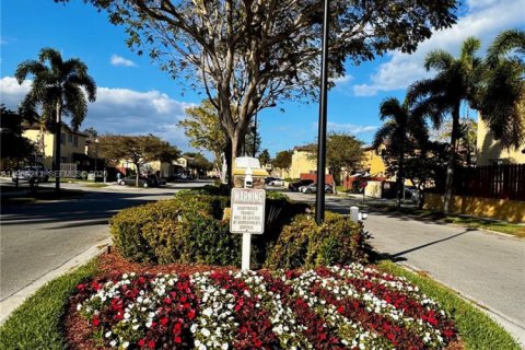 Adosado en alquiler en Cutler Bay, Florida, 3 dormitorios, 123.1 m2 № 2026907 - foto 2