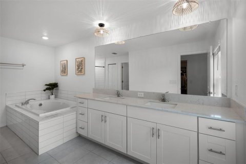 Adosado en venta en Land O' Lakes, Florida, 3 dormitorios, 215.44 m2 № 1677810 - foto 25