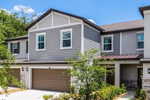 Adosado en venta en Land O' Lakes, Florida, 3 dormitorios, 215.44 m2 № 1677810 - foto 1