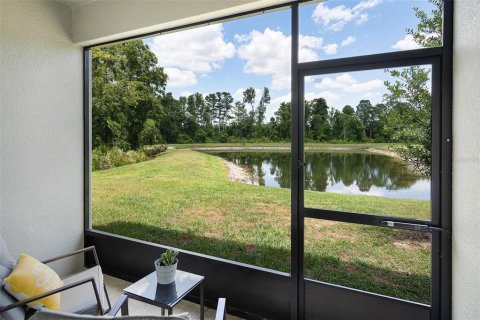 Adosado en venta en Land O' Lakes, Florida, 3 dormitorios, 215.44 m2 № 1677810 - foto 5