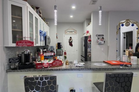 Touwnhouse à louer à Miramar, Floride: 2 chambres, 148.74 m2 № 1973250 - photo 15