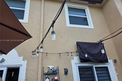 Touwnhouse à louer à Miramar, Floride: 2 chambres, 148.74 m2 № 1973250 - photo 8