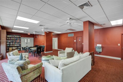 Condominio en venta en North Miami, Florida, 2 dormitorios, 110.37 m2 № 1776029 - foto 25