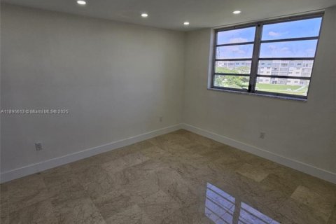 Condominio en alquiler en Aventura, Florida, 1 dormitorio, 71.35 m2 № 1963385 - foto 30