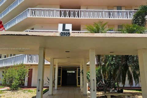 Condominio en alquiler en Aventura, Florida, 1 dormitorio, 71.35 m2 № 1963385 - foto 1