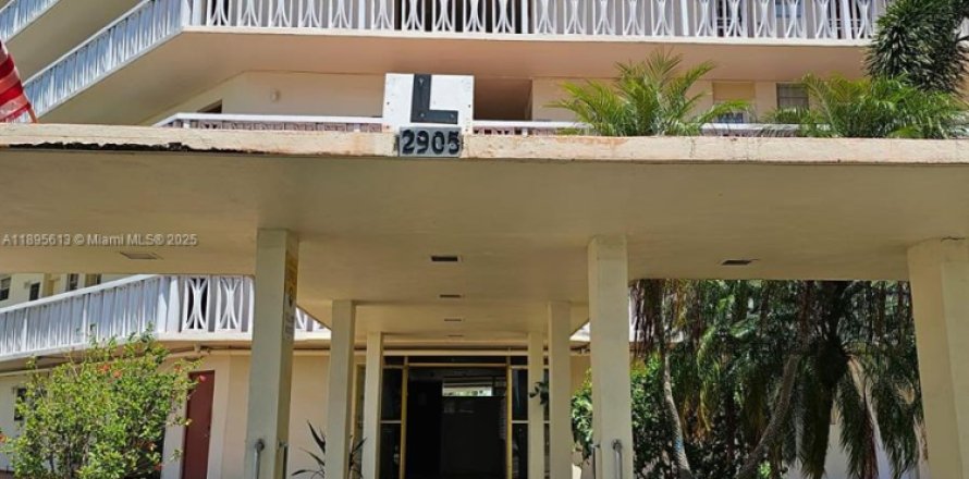Condominio en Aventura, Florida, 1 dormitorio  № 1963385