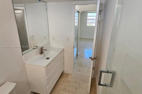 Condominio en alquiler en Aventura, Florida, 1 dormitorio, 71.35 m2 № 1963385 - foto 18