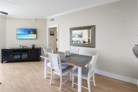 Copropriété à louer à Sarasota, Floride: 2 chambres, 121.7 m2 № 2158021 - photo 9