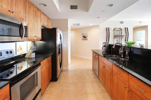 Copropriété à louer à Sarasota, Floride: 2 chambres, 121.7 m2 № 2158021 - photo 7